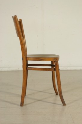 Group 5 chairs thonet-right side