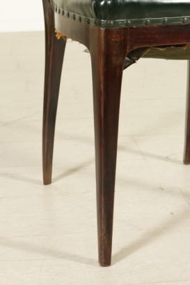 chaises, chaises des années 1950, chaises vintage, chaises modernes, chaises rembourrées en similicuir, revêtement en simili cuir, bois teinté ébène, chaises teintées ébène, {* 0 $ *}, anticonline