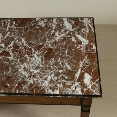 Neoclassical table with ebony-detail plan