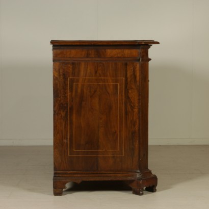 Chest of drawers in Walnut-side