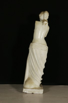 Marble statue-shoulders