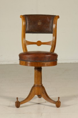 {* $ 0 $ *}, music chairs, chairs with Napoleonic coat of arms, empire chairs, I empire chairs, antique chairs, antique chairs, Tuscan chairs, antique music chairs, antique music chairs, swivel chairs, walnut chairs, chairs in cherry wood, high antiques chairs, high antiques, chairs with leather seat, golden eagle emblem, golden eagle, Group of Four Music Chairs