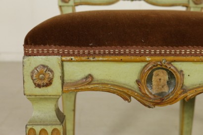 Par de sillas estilo neoclásico-detalle