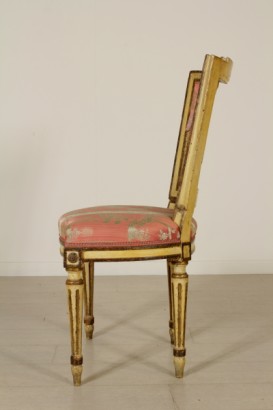 Grupo de cuatro sillas de Louis XVI-lado