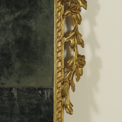 Espejo neoclásico-detalle