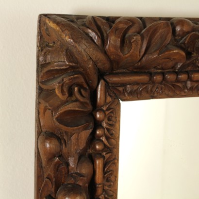Linden wood frame-detail