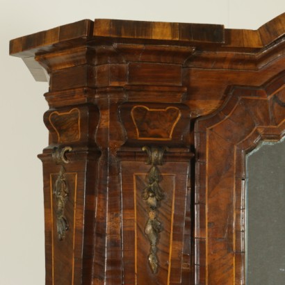 Baroque COMMODE with lift-detail