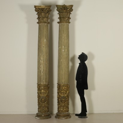 Paar geschnitzten Säulen