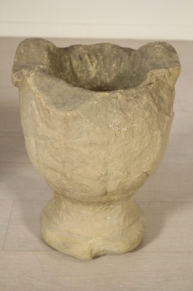 Coppia di Vasi in pietra