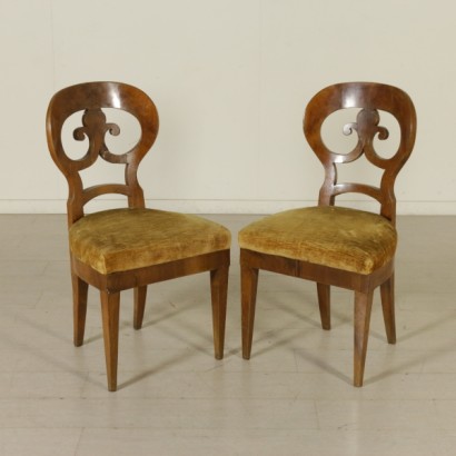 El par de sillas de la restauración