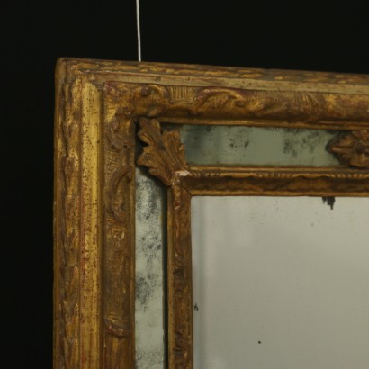 Miroir en bois sculpté et or - détail