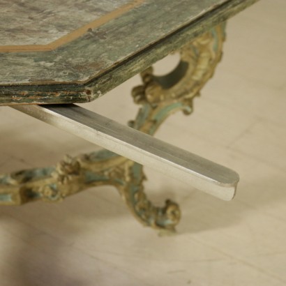 {* $ 0 $ *}, mesa tallada y lacada, mesa tallada, mesa lacada, mesa antigua, mesa antigua, mesa 900, mesa del siglo XX, mesa piamontesa, mesa Turín, mesa Turín