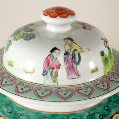 antiques, glasses, glass antiques, antique glass, Chinese antique glass, Chinese vase, porcelain vase, decorated vase, decorated girdled vase