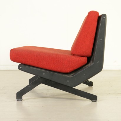 Armchair designed by Giulio Moscatelli - side