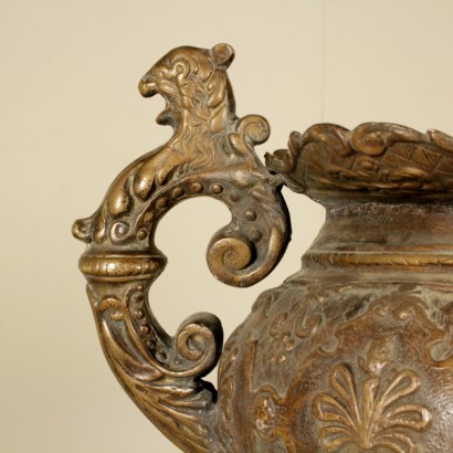 {* $ 0 $ *}, pair of bronze vases, bronze vases, antique bronzes, antique vases, 900 vases, 900 bronze vases, decorated vases, antique bronze vases, antique vases