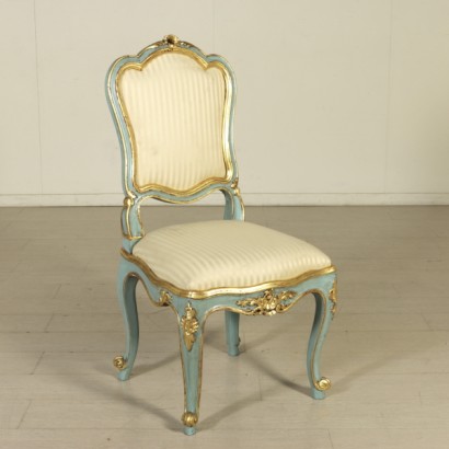 {* $ 0 $ *}, silla antigua, silla vintage, silla de diseño, silla con líneas onduladas, silla tapizada, silla dorada, silla lacada, silla blanca, silla del siglo XX, silla del siglo XX