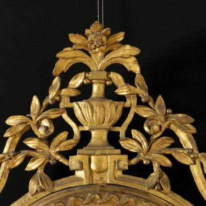 Miroir doré de style néoclassique - particulier