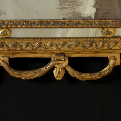 Miroir doré de style néoclassique - particulier
