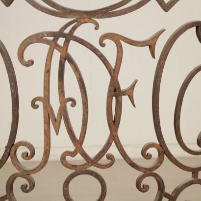 Small baluster - detail