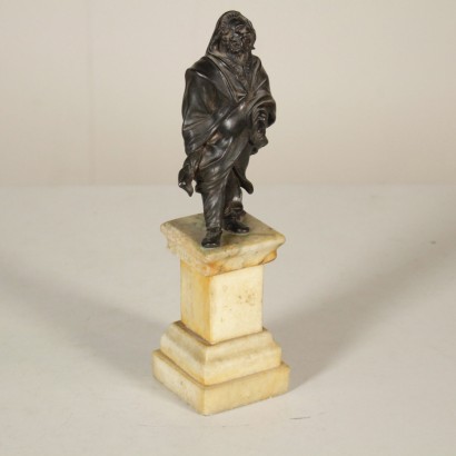 di mano in mano, scultura base pietra, scultura antica, scultura antiquariato, scultura 900, scultura novecento