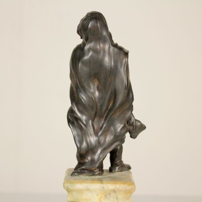 di mano in mano, scultura base pietra, scultura antica, scultura antiquariato, scultura 900, scultura novecento