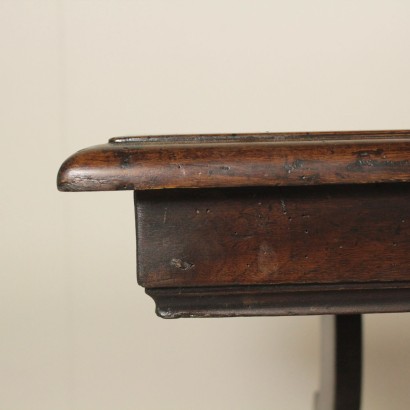 Refectory table - detail