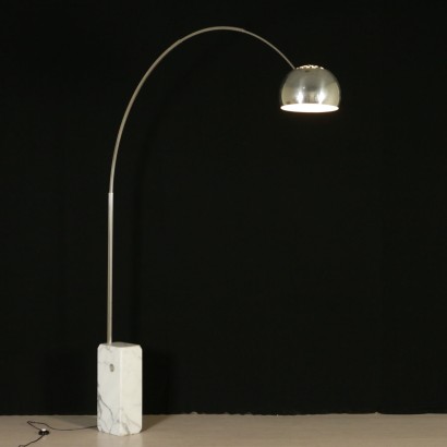 {* $ 0 $ *}, arco flos, lampe arco, lampe flos, lampe arco par flos, lampe castiglioni, castiglioni arco, castiglioni flos, frères castiglioni, lampadaire arco, lampe arco 1962, arco 1962, base en marbre