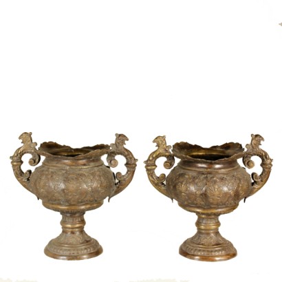 di mano in mano, coppia di vasi in bronzo, vasi in bronzo, bronzi antichi, vasi antichi, vasi 900, vasi in bronzo del 900, vasi decorati, vasi in bronzo antiquariato, vasi di antiquariato