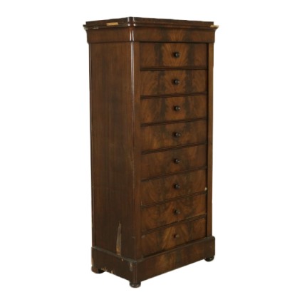 A chest of eight drawers