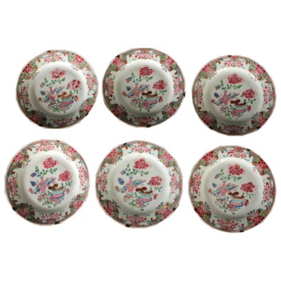 Six plats de "famille rose" de la porcelaine chinoise
