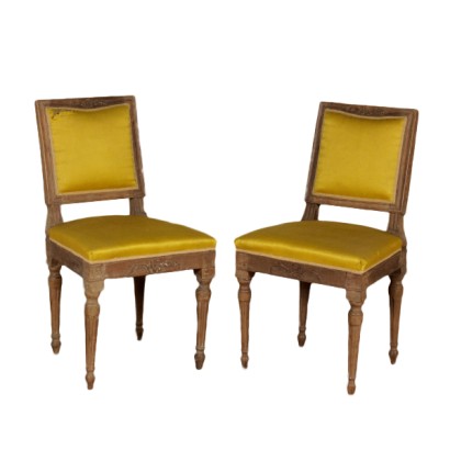 Paire de chaises de style néoclassique