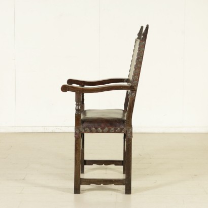 High chair in walnut - side
