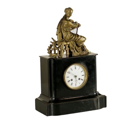 {* $ 0 $ *}, Tischuhr, Tischuhr, antike Uhr, antike Uhr, Bronzeuhr, 800 Uhr, 900 Uhr, Uhr aus dem späten 19. Jahrhundert, Holzuhr, Allegorie der Musik