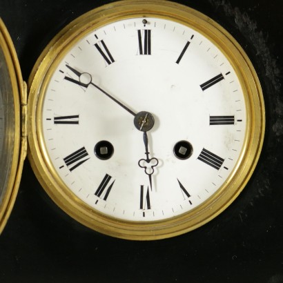 {* $ 0 $ *}, Tischuhr, Tischuhr, antike Uhr, antike Uhr, Bronzeuhr, 800 Uhr, 900 Uhr, Uhr aus dem späten 19. Jahrhundert, Holzuhr, Allegorie der Musik