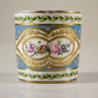 Tasse in porzellan von Sèvres
