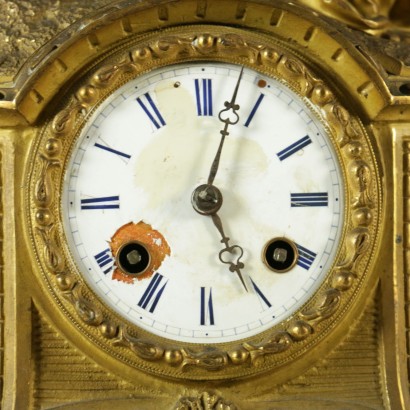 Reloj de péndulo de la tabla de detalle