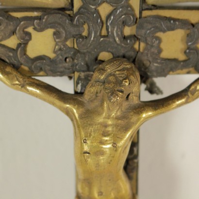 Kruzifix aus Vergoldeter Bronze-ein besonderer