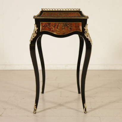 Planter-Style Boulle-side