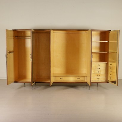 antiquité moderne, design moderne, armoire, armoire moderne, armoire moderne, armoire italienne, armoire vintage, armoire 60's, armoire design 60's, meubles Silvio Cavatorta.