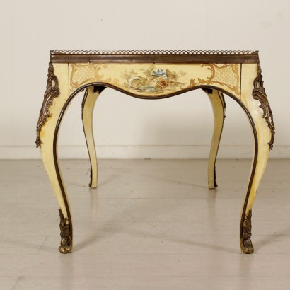 antiques, coffee table, antique coffee tables, antique coffee table, antique Italian coffee table, antique coffee table, neoclassical table, small table of the 900, decorated table.