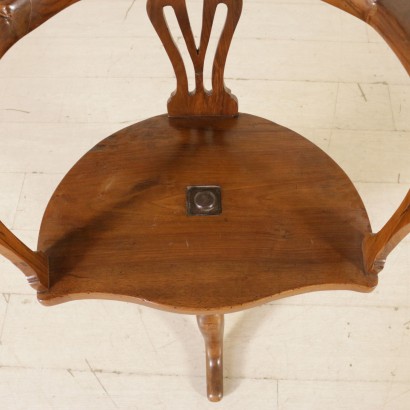 Swivel chair-detail