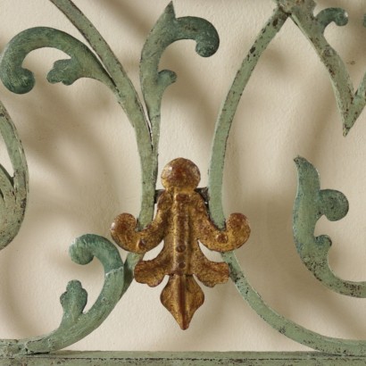 Headboard Bed in Wrought Iron-detail