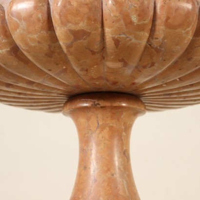 Wanne in Marmor - Vase-detail