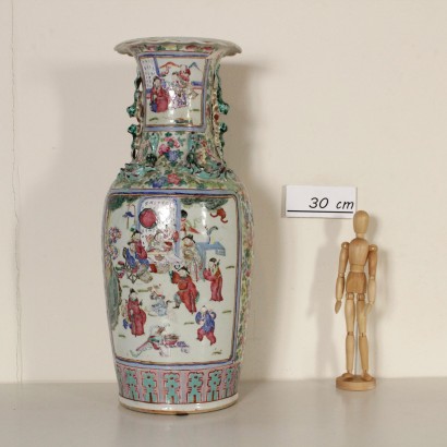Große chinesische vase aus porzellan