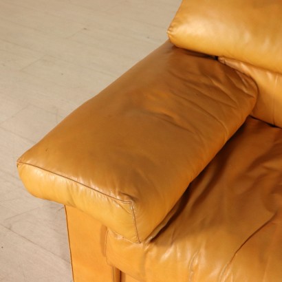 antigüedades modernas, antigüedades de diseño moderno, sillón, sillón de antigüedades modernas, sillón de antigüedades modernas, sillón italiano, sillón vintage, sillón de los 70, sillón de diseño de los 70