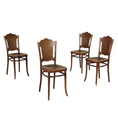 Antik, Stuhl, Antike Stühle, Antiker Stuhl, Antiker italienischer Stuhl, Antiker Stuhl, neoklassizistischer Stuhl, 900er Stuhl, Gruppe von vier Thonet Stühlen.