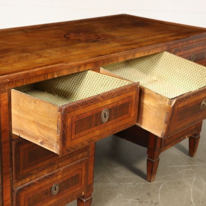 Antique Neoclassical Desk with Drawers Italy 18th Century