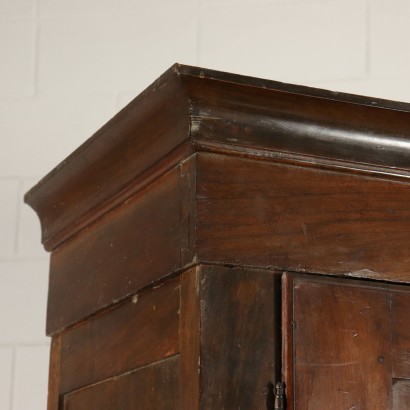 Gabinete en madera de Nogal-detalle