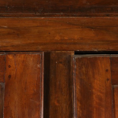 Gabinete en madera de Nogal-detalle