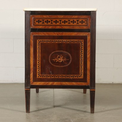 Elegant Neoclassical Chest of Drawers with Inlays Naples 1700s